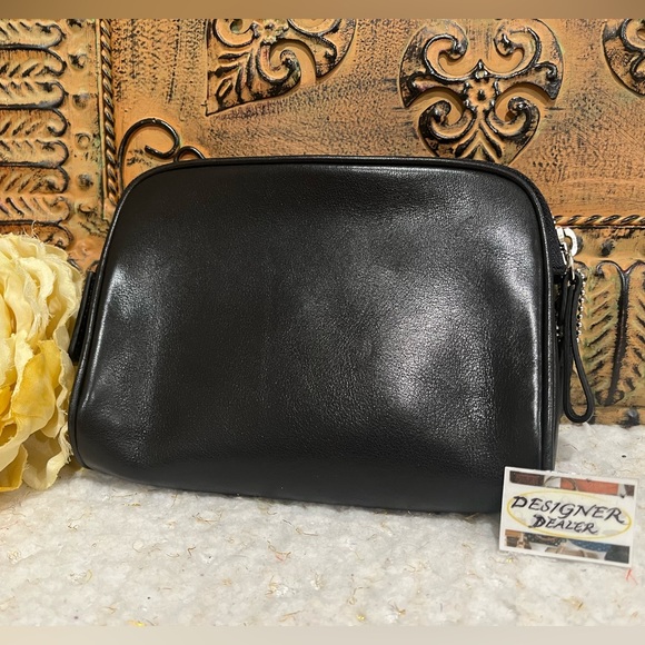 Authentic COACH Black Leather Cosmetic Case 8658 EUC! - Picture 2 of 9